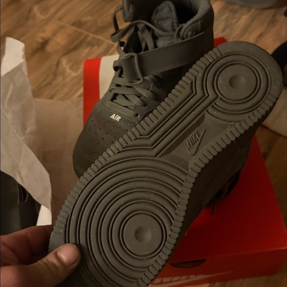 Men's Gray Athletic Shoes - Picture 3 of 4